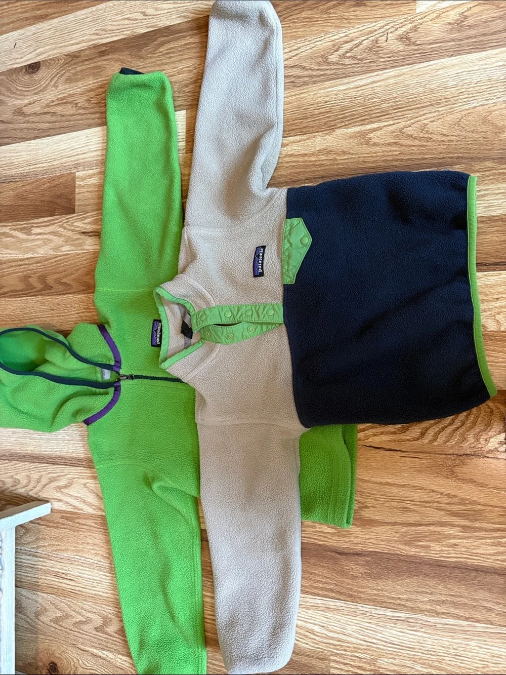 Patagonia Kids Fleece Pullover / zip up - Bright Green, Tan, Navy set 3T